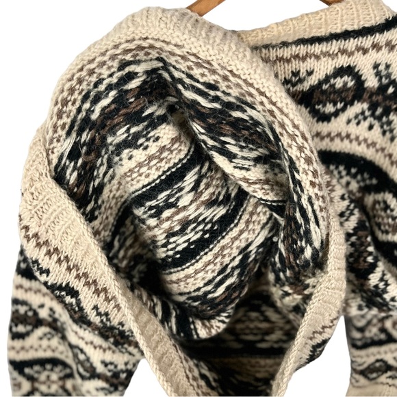 VINTAGE Chunky Wool Knit Pullover - Picture 6 of 9